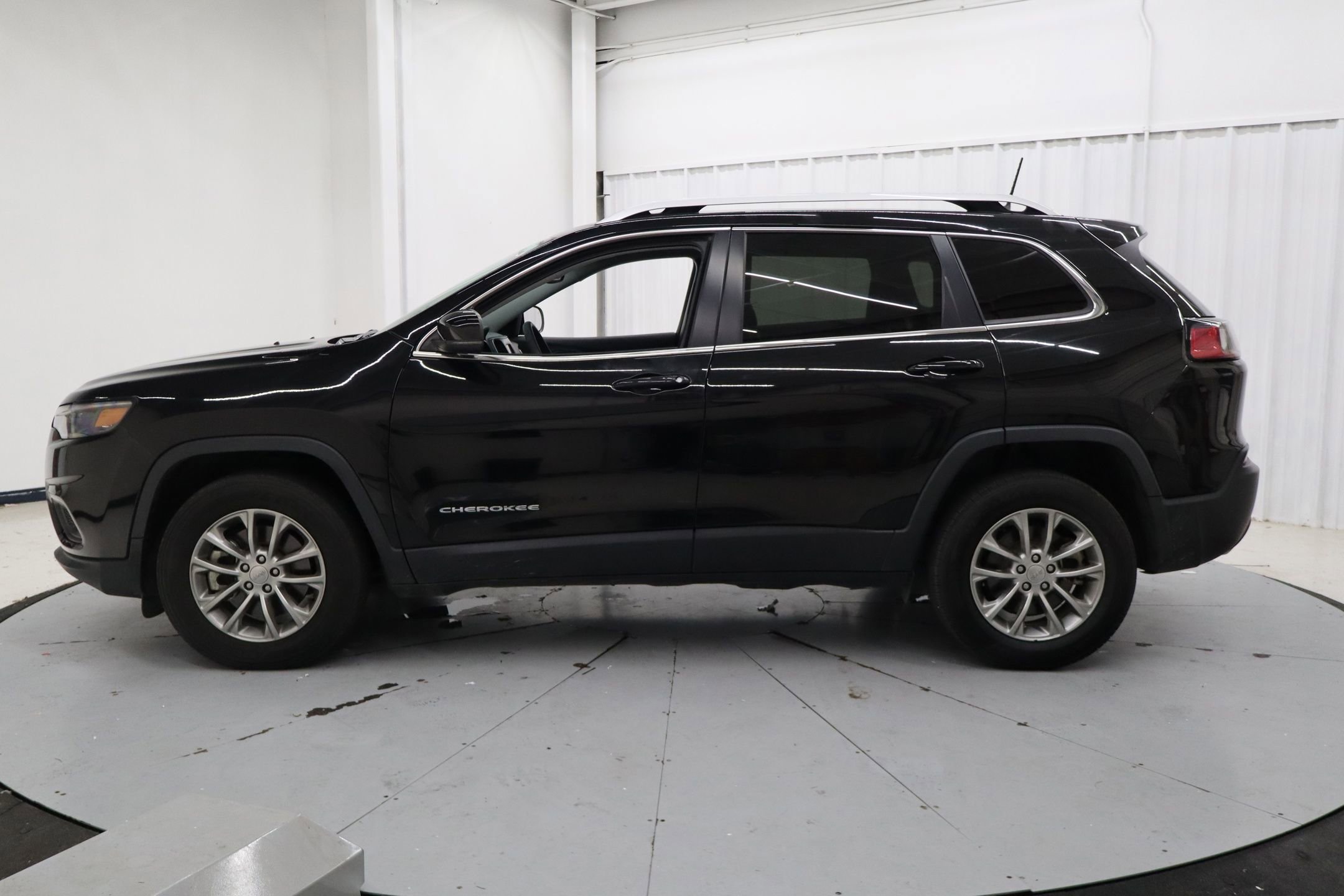 Used 2021 Jeep Cherokee Latitude Lux AWD/4WD image 7