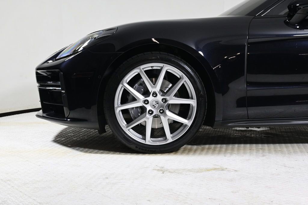 Certified 2025 Porsche Panamera 4 image 26
