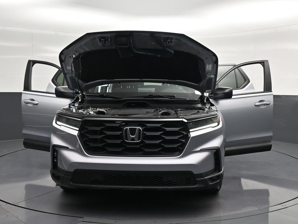 Used 2025 Honda Pilot Sport image 34
