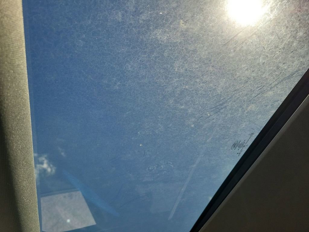 Used 2022 Ford Explorer Limited w/ Limited Technology Package image 16