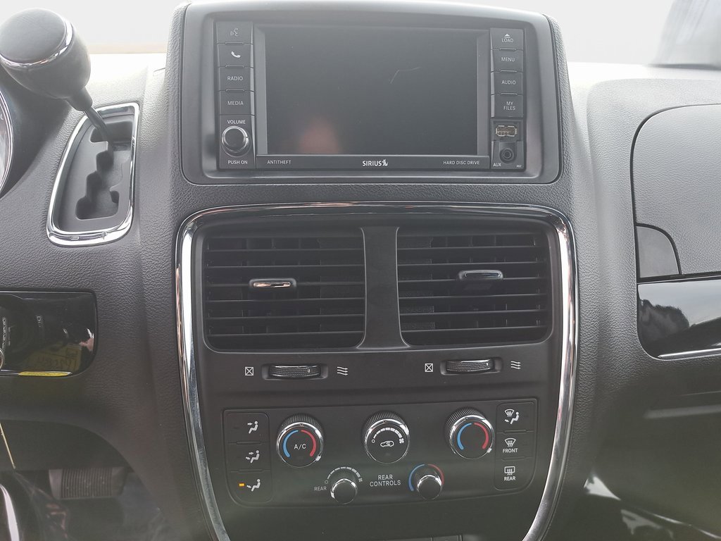 Used 2019 Dodge Grand Caravan SE image 21