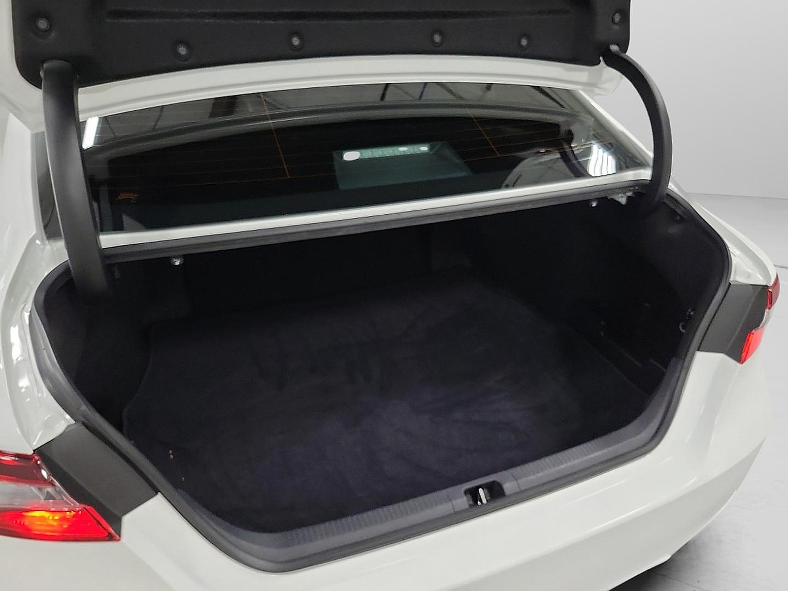 Certified 2024 Toyota Camry SE FWD image 7