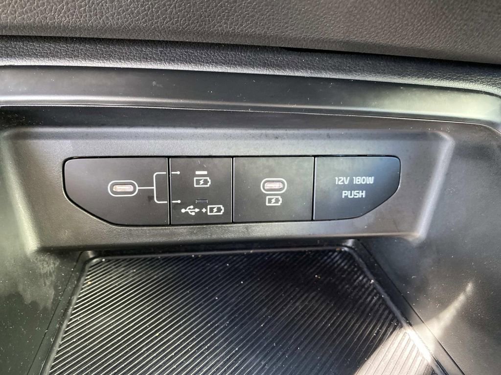Used 2025 Kia K5 LXS image 12