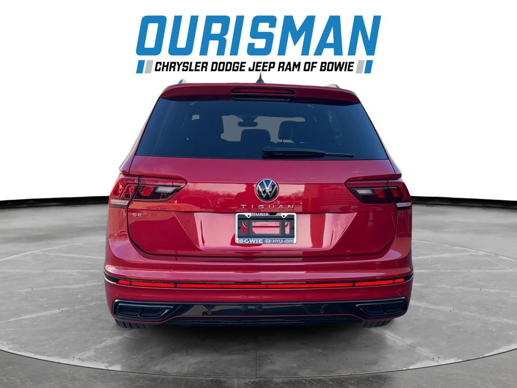 Used 2024 Volkswagen Tiguan SE R-Line image 5