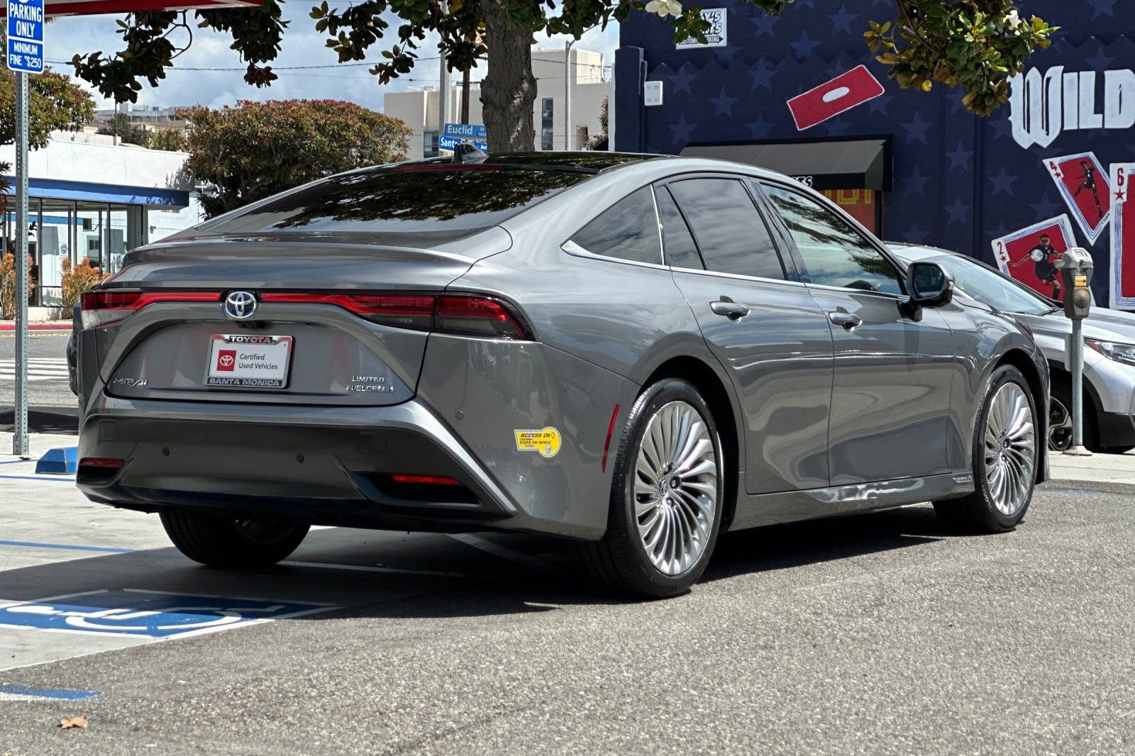Certified 2021 Toyota Mirai RWD image 4