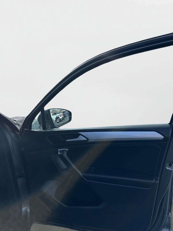 Used 2024 Volkswagen Tiguan S image 7