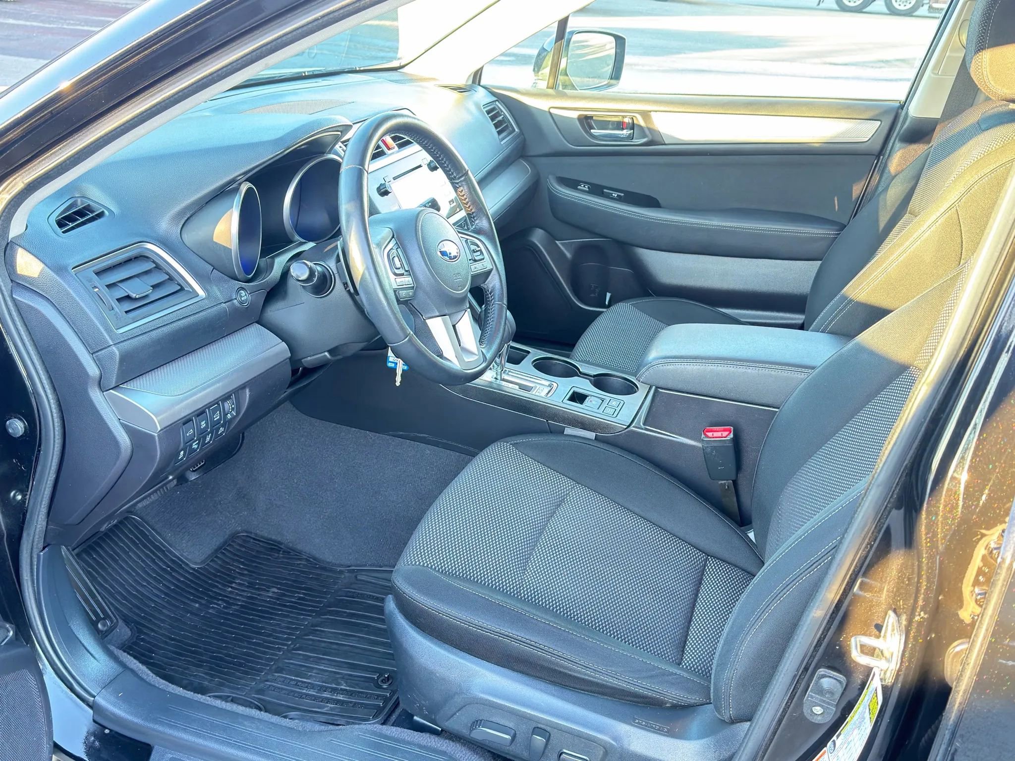 Used 2016 Subaru Outback 2.5i Premium image 11