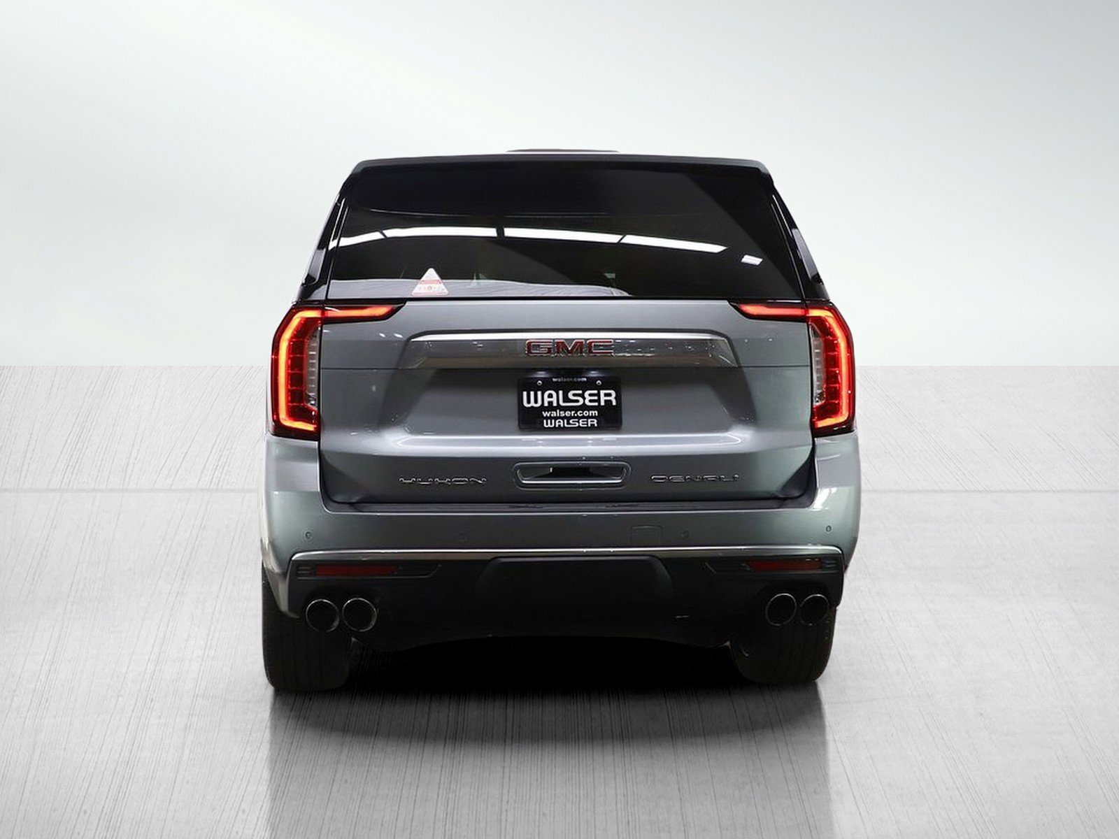 Used 2023 GMC Yukon XL Denali w/ Denali Reserve Package image 4