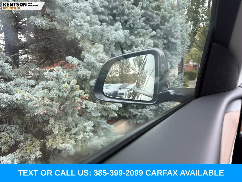 Used 2023 Tesla Model Y Performance AWD/4WD image 19
