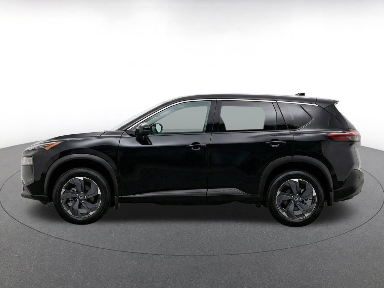 Used 2025 Nissan Rogue SV FWD image 4