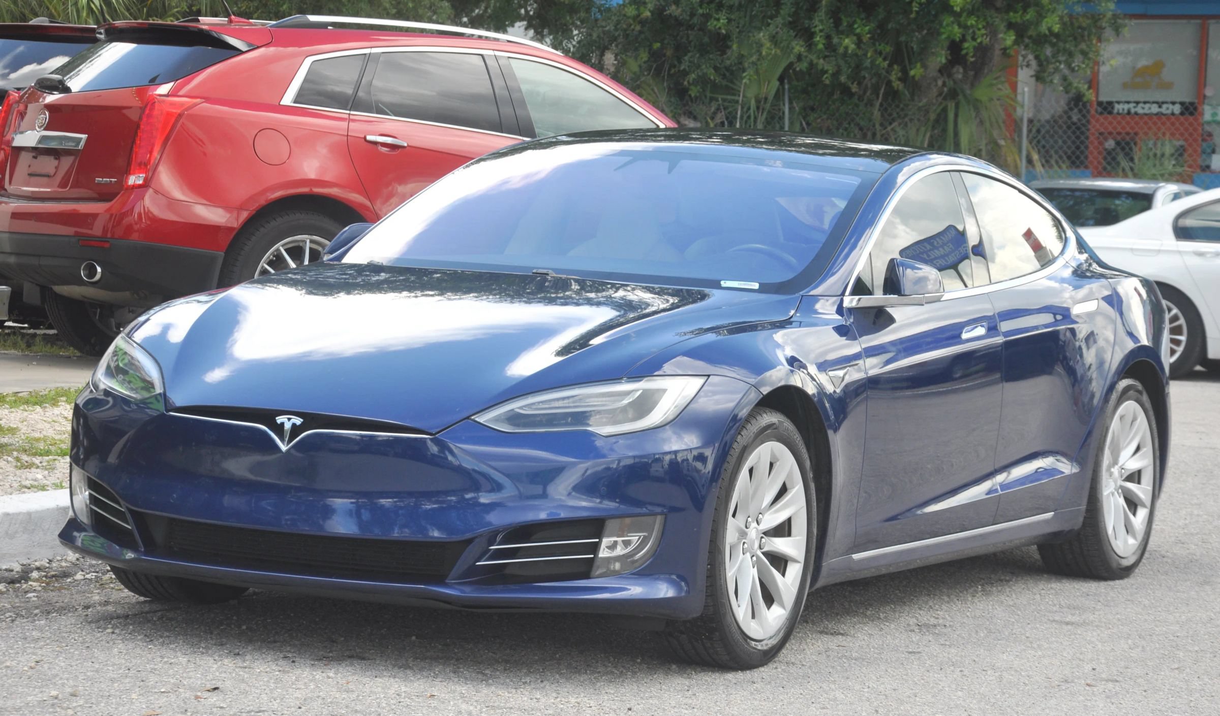 Used 2017 Tesla Model S 75 RWD image 2