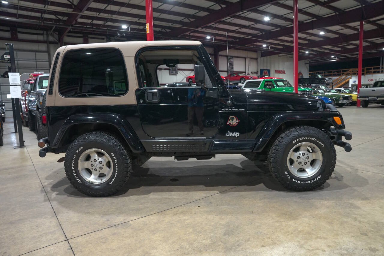 Used 2002 Jeep Wrangler Sahara AWD/4WD image 27