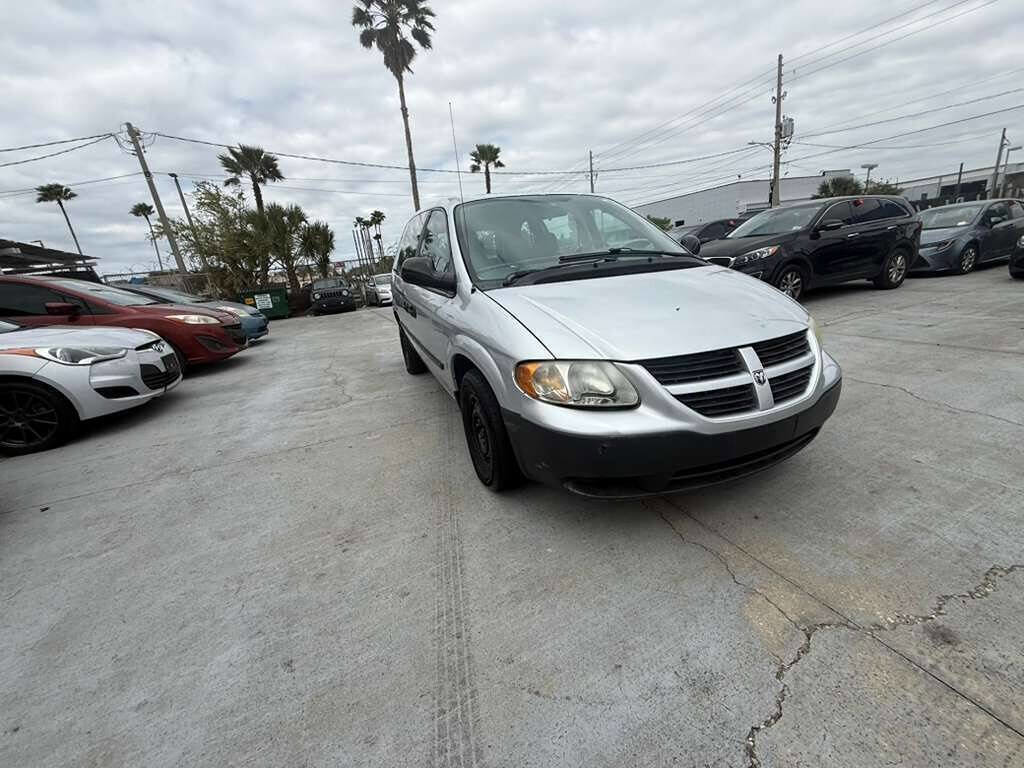 Used 2005 Dodge Caravan SE w/ Popular Equipment Group image 2