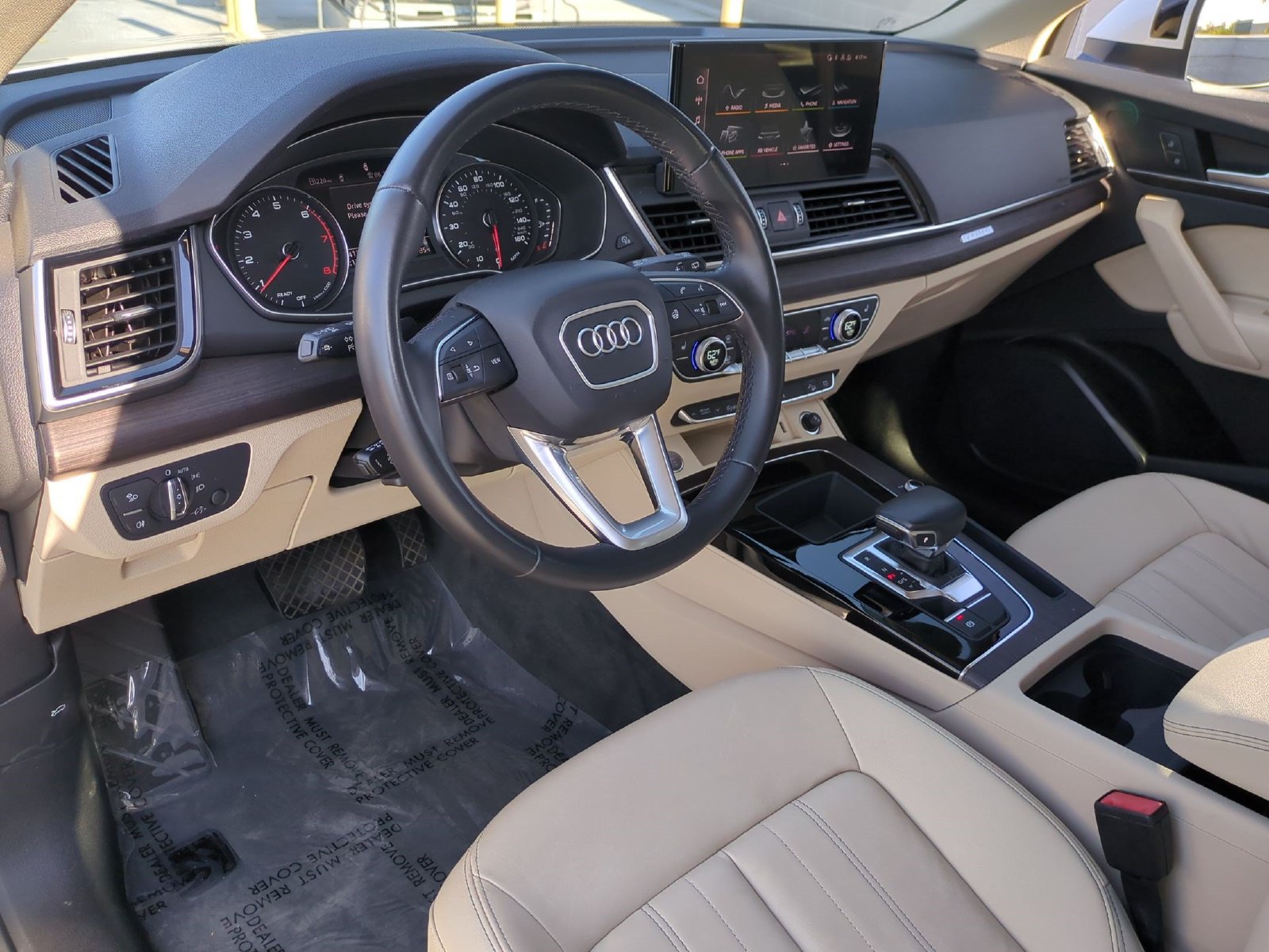 Used 2023 Audi Q5 2.0T Premium w/ Convenience Package AWD/4WD image 15