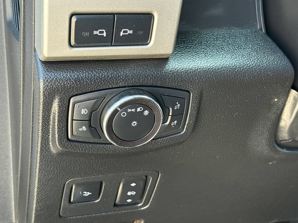 Used 2019 Ford F350 Lariat w/ Lariat Ultimate Package AWD/4WD image 23