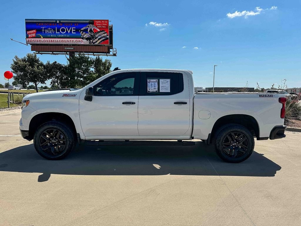 Used 2025 Chevrolet Silverado 1500 LT Trail Boss w/ Convenience Package II AWD/4WD image 6