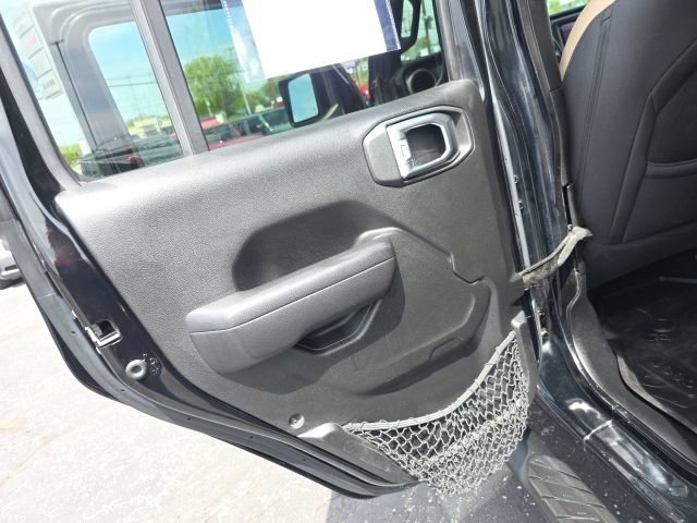 Used 2021 Jeep Gladiator Sport AWD/4WD image 32