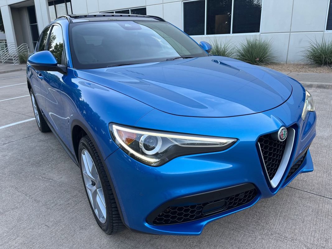 Used 2019 Alfa Romeo Stelvio Ti Sport w/ Quick Order Package 22S Sport image 2