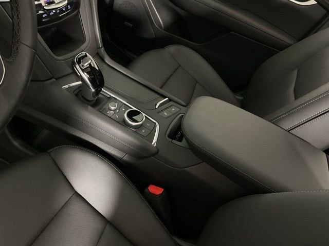 Certified 2025 Cadillac XT5 Premium Luxury w/ Technology Package AWD/4WD image 13