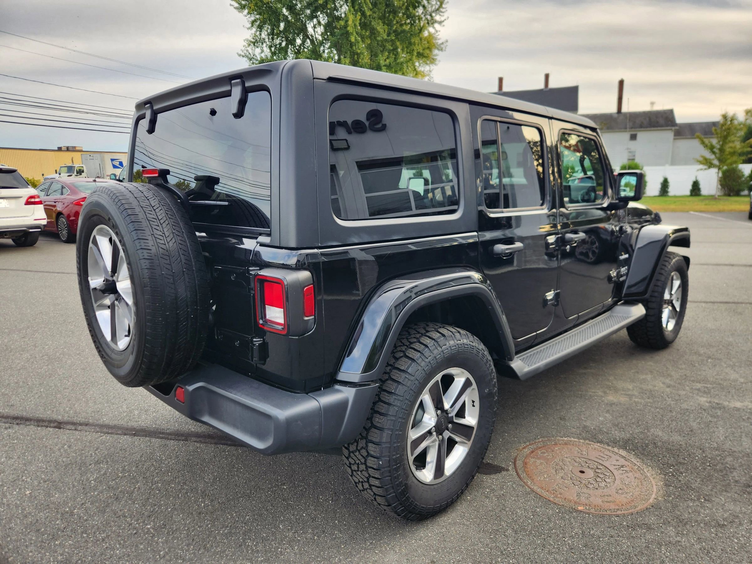Used 2020 Jeep Wrangler Unlimited Sahara image 15