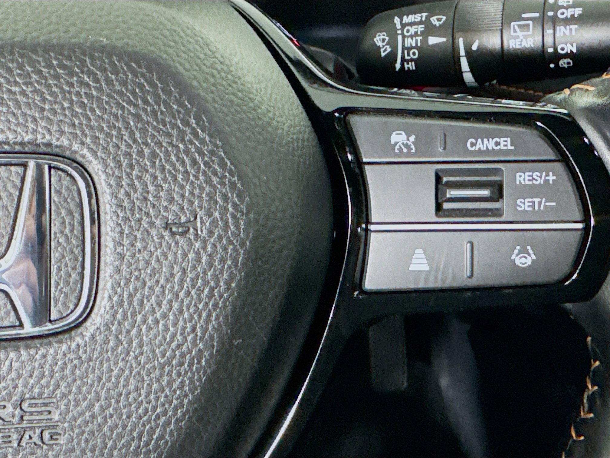 Used 2025 Honda HR-V Sport image 14