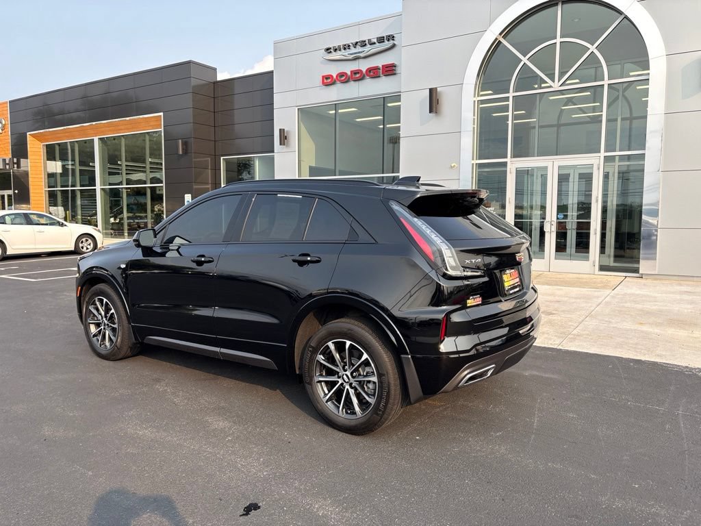Used 2025 Cadillac XT4 Sport AWD/4WD image 3