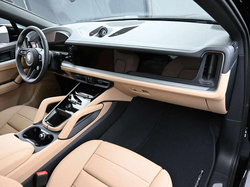 New 2026 Porsche Cayenne Coupe image 32