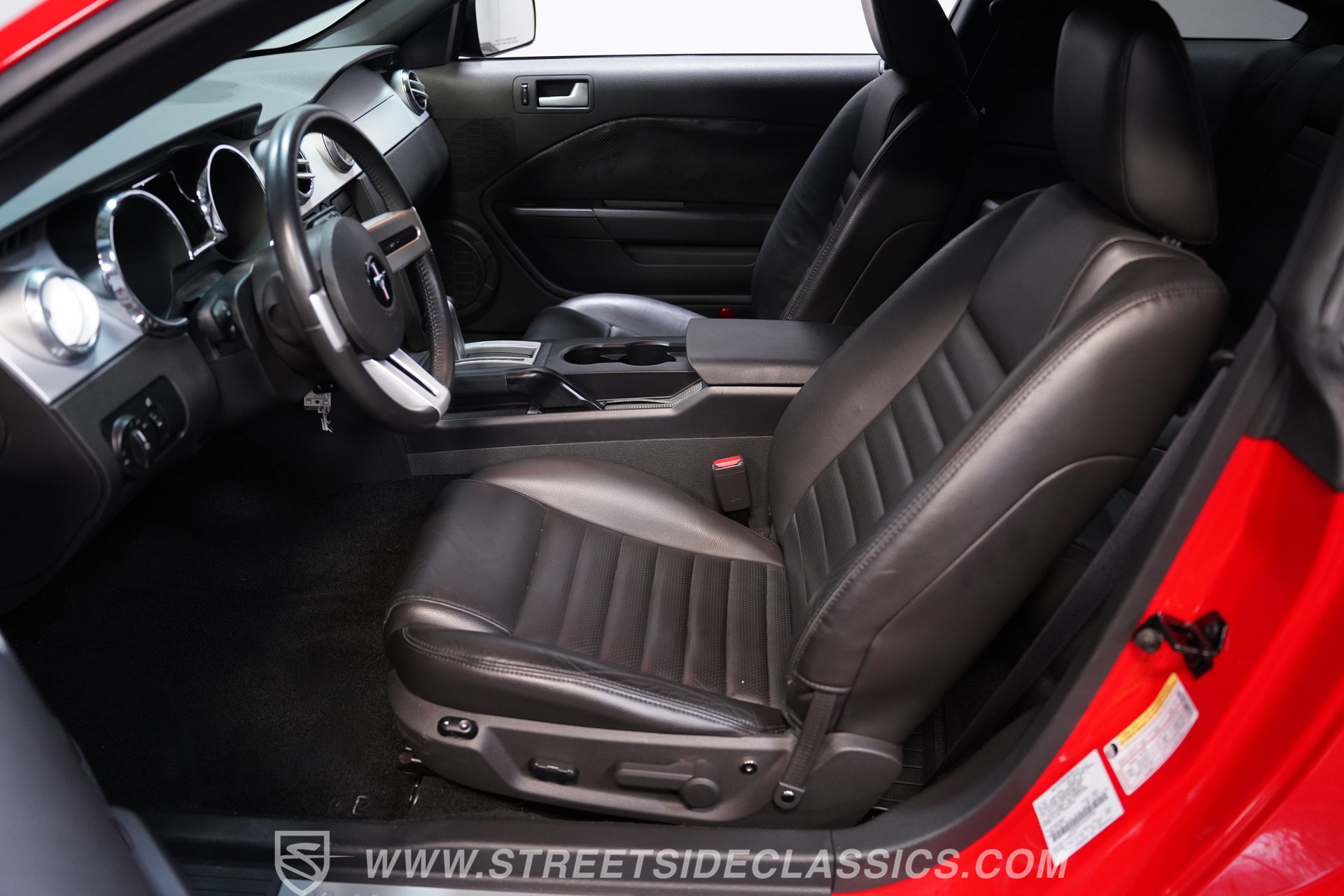 Used 2005 Ford Mustang GT RWD image 29