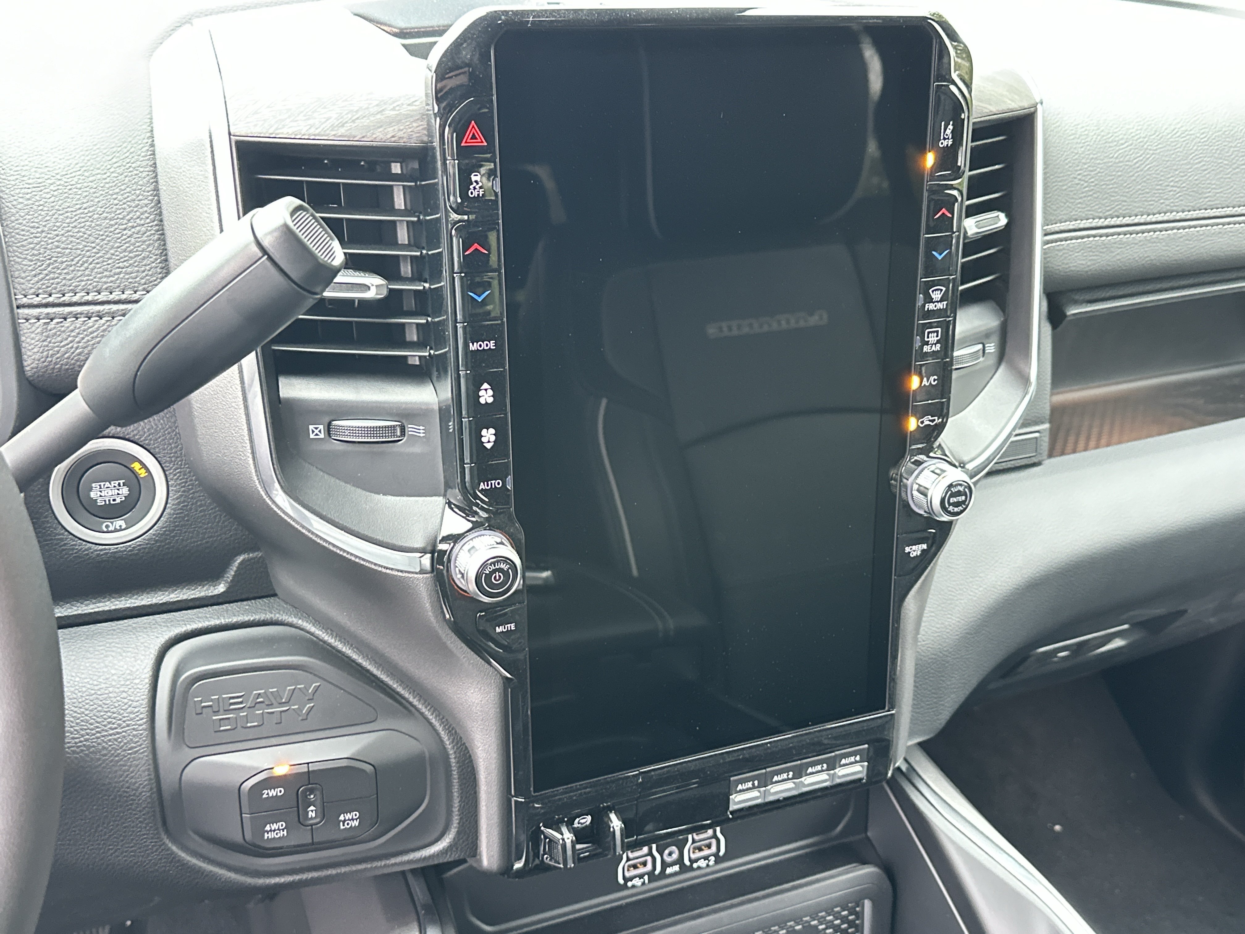 New 2027 RAM 2500 Laramie AWD/4WD image 9