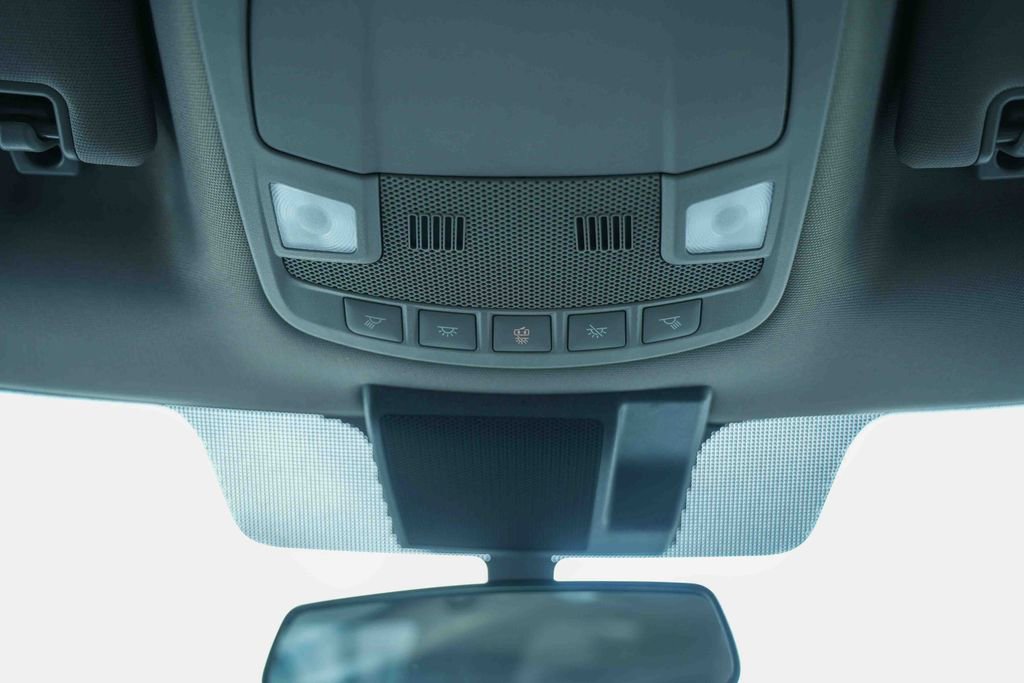 Used 2020 Ford F150 XLT image 32