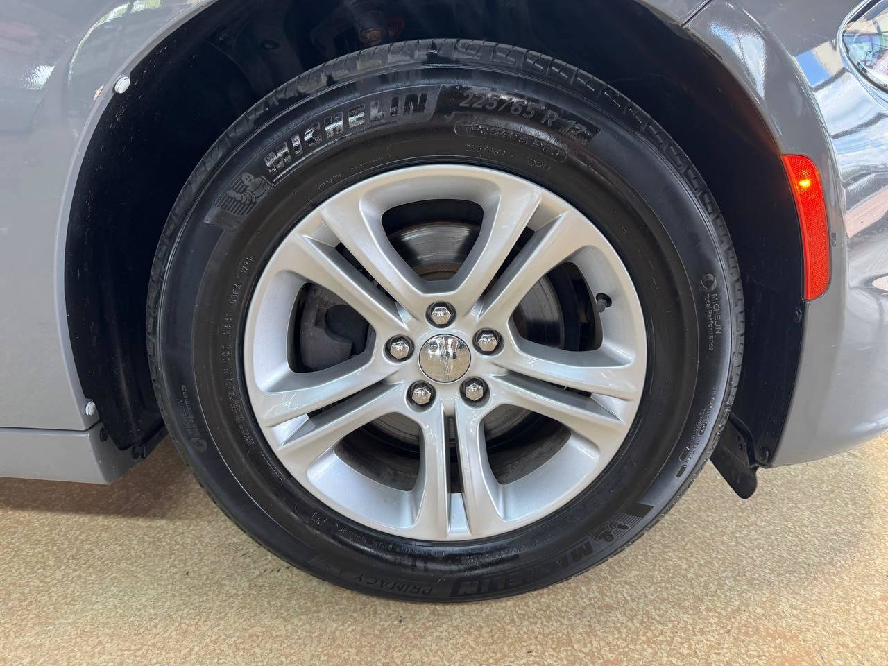 Used 2018 Dodge Charger SXT RWD image 41