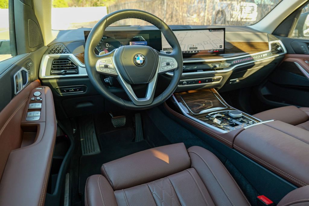 Used 2024 BMW X7 xDrive40i w/ Climate Comfort Package AWD/4WD image 44