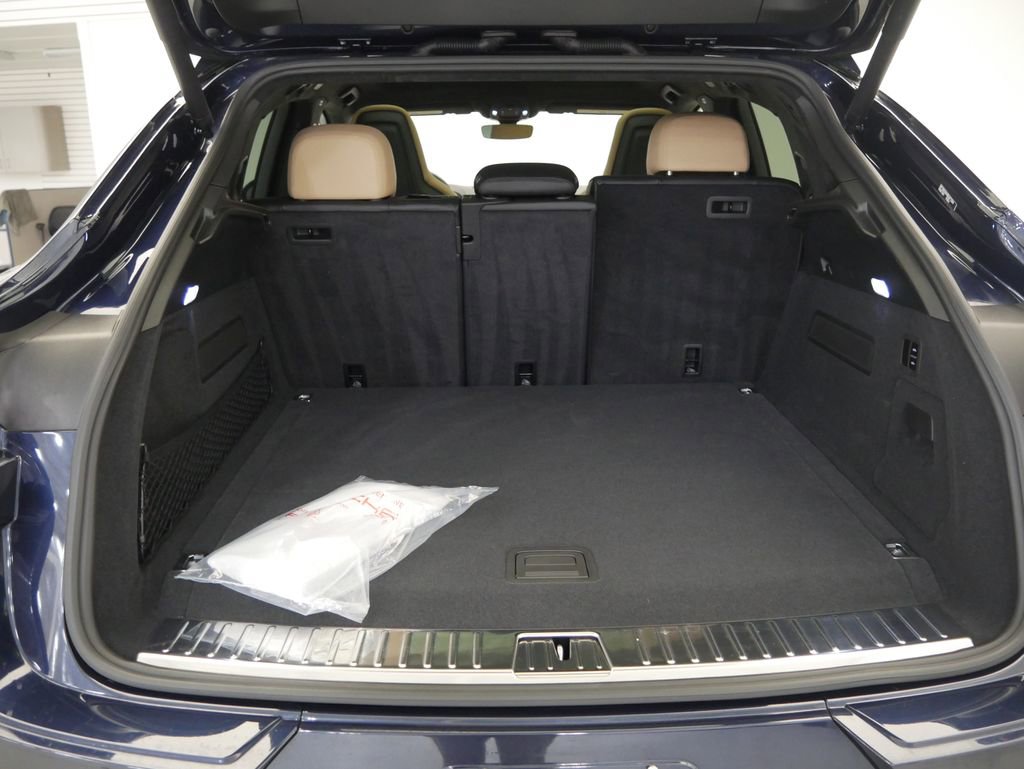 Certified 2024 Porsche Cayenne Turbo image 21
