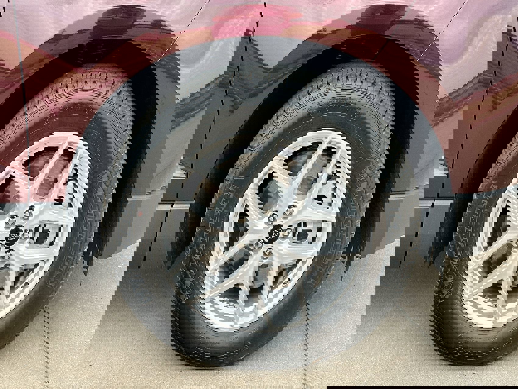 Used 2024 Ford Edge SEL image 10