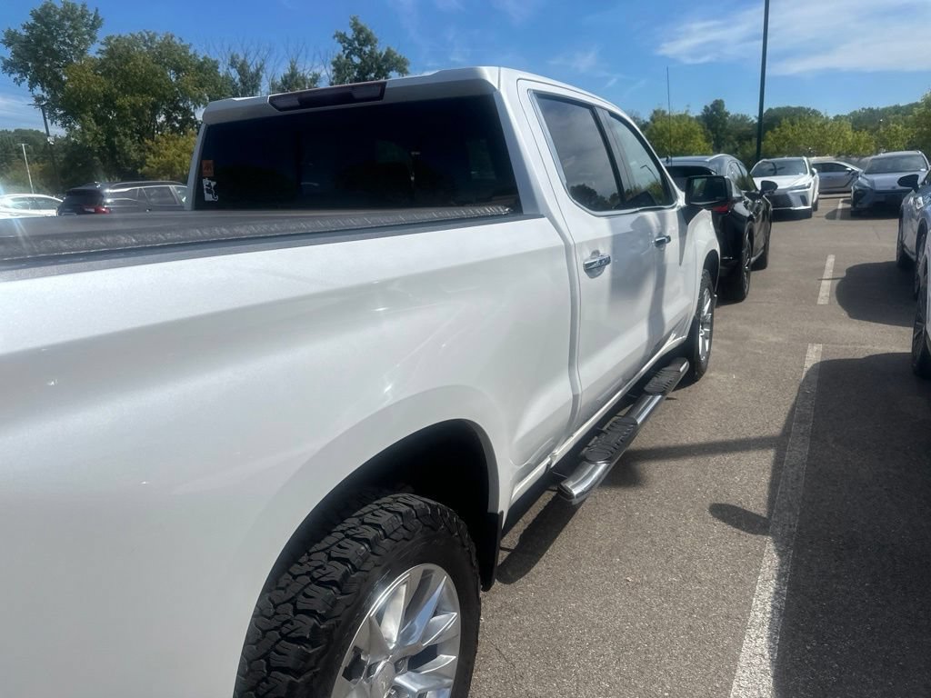 Used 2020 Chevrolet Silverado 1500 LTZ w/ LTZ Premium Package AWD/4WD image 16