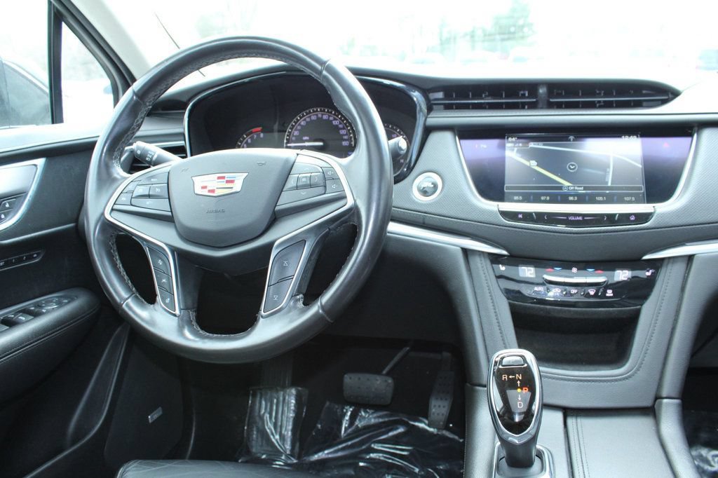 Used 2018 Cadillac XT5 Luxury w/ Driver Awareness Package FWD image 36