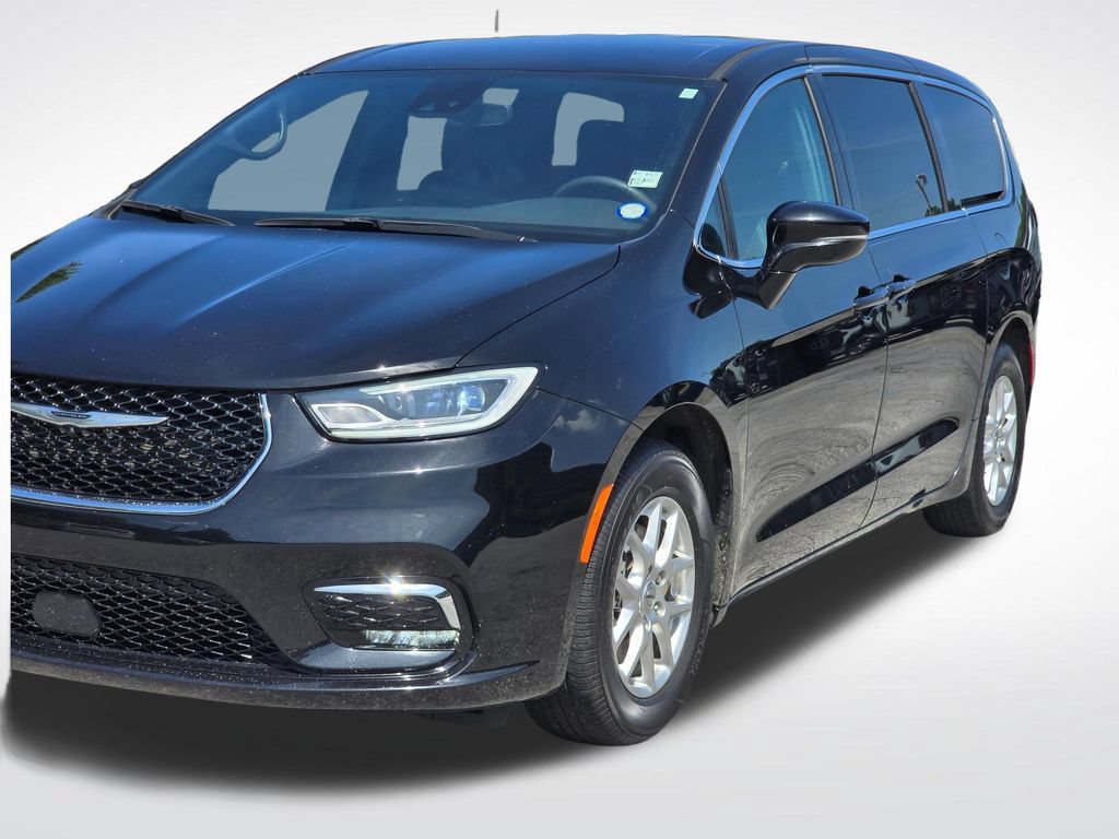 Used 2025 Chrysler Pacifica Select FWD image 51