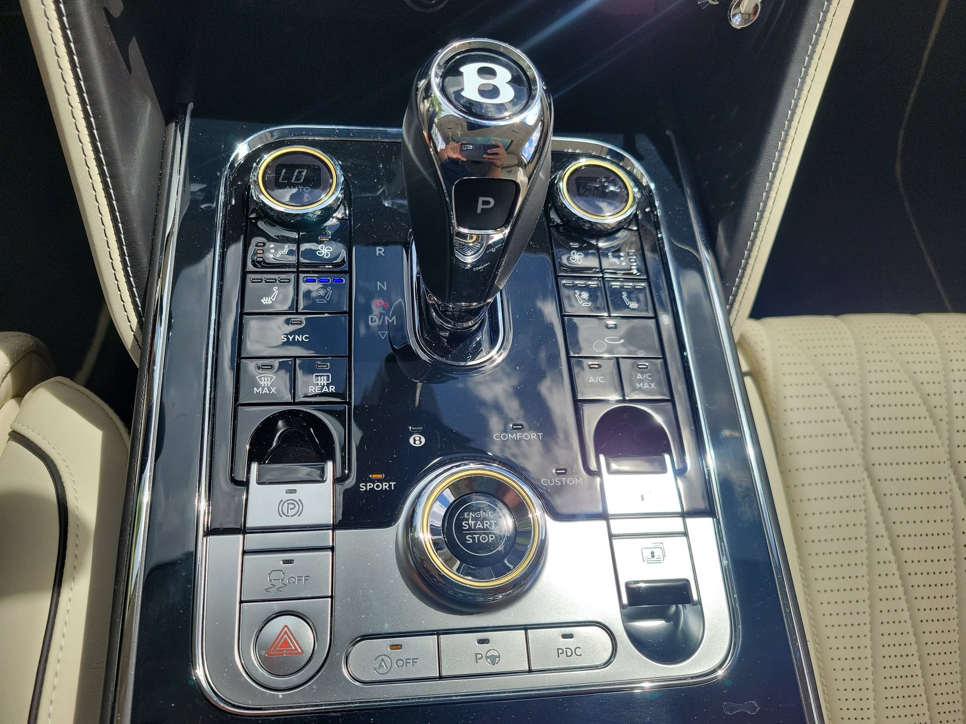 Used 2021 Bentley Flying Spur V8 AWD/4WD image 52