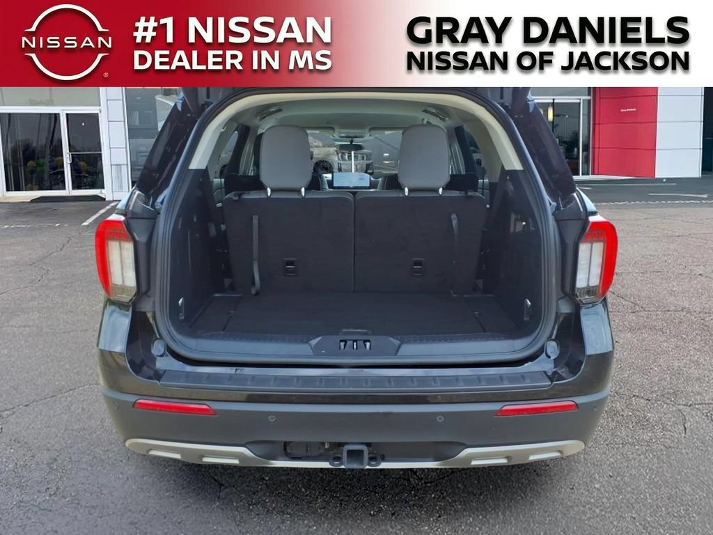 Used 2025 Ford Explorer Active w/ Active Comfort Package RWD image 8