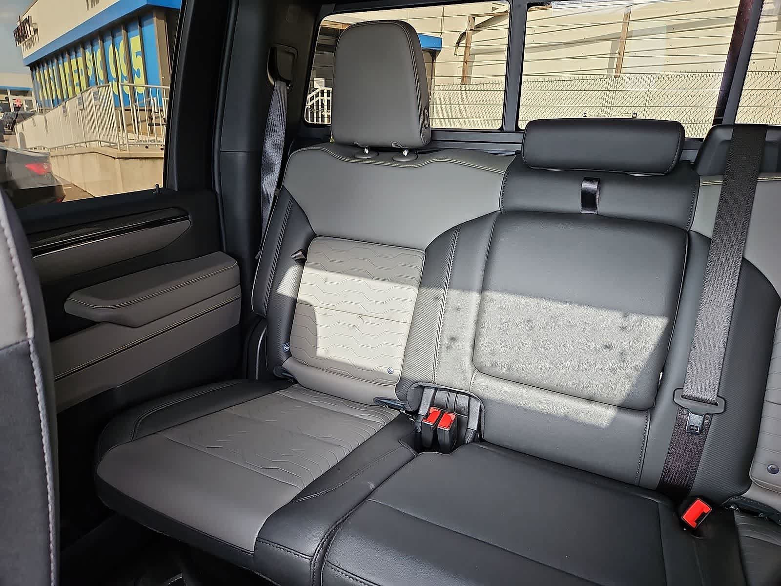 Used 2026 Chevrolet Silverado 2500 ZR2 AWD/4WD image 13