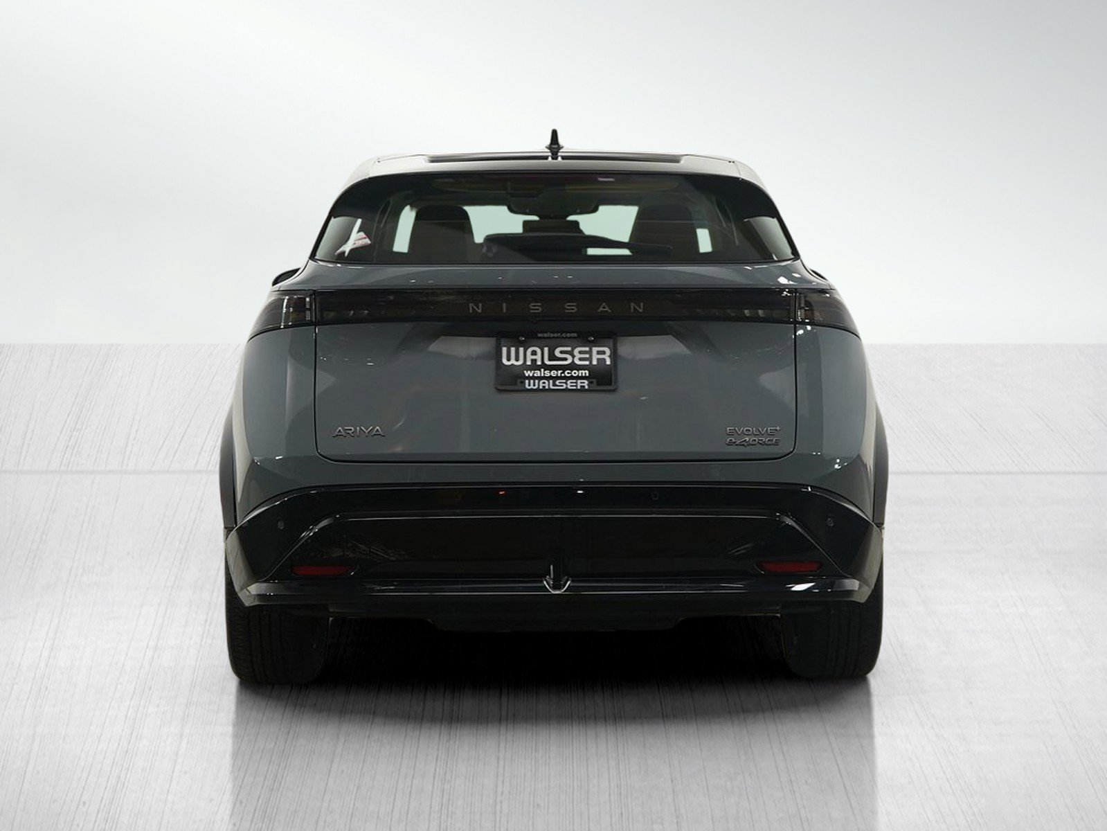 Used 2023 Nissan Ariya AWD image 4
