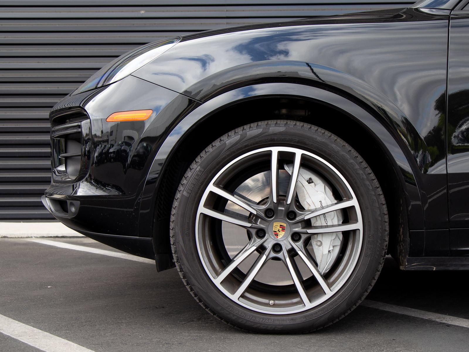 Certified 2023 Porsche Cayenne Turbo AWD/4WD image 7