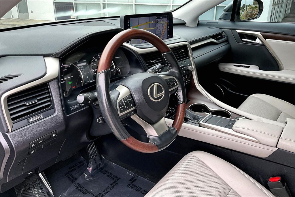Used 2020 Lexus RX 450h AWD w/ Premium Package image 17