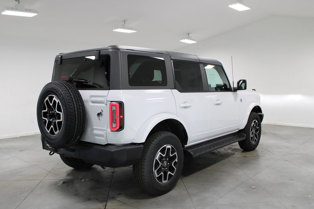 New 2025 Ford Bronco Outer Banks image 8