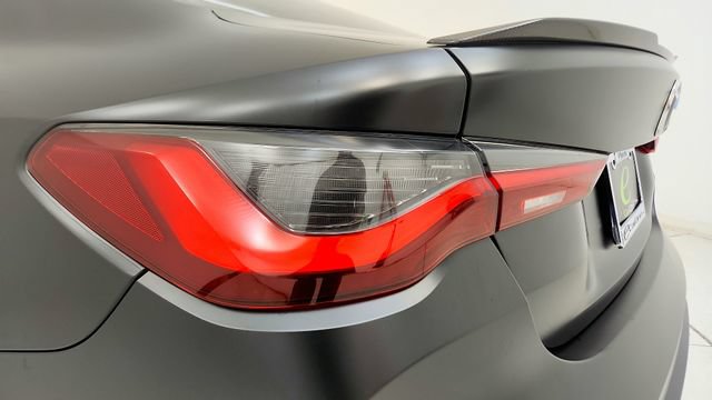 Used 2021 BMW M4 Competition w/ M Carbon Exterior Package RWD image 27