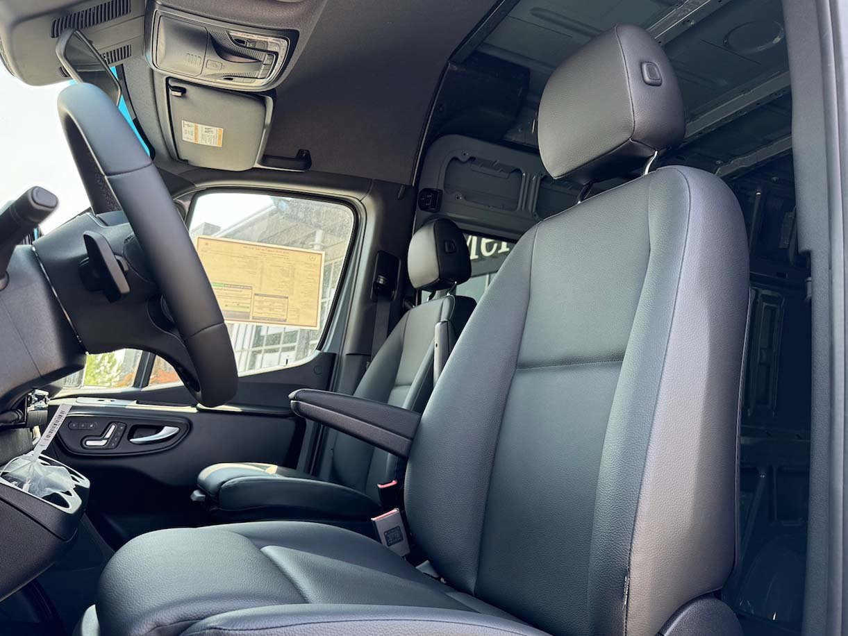 Used 2024 Mercedes-Benz Sprinter 144 Cargo image 14