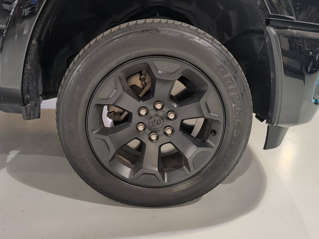 Used 2025 RAM 1500 Big Horn AWD/4WD image 6