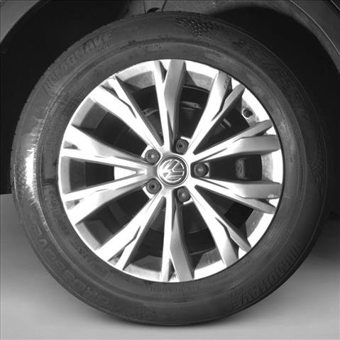 Used 2018 Volkswagen Tiguan S image 17