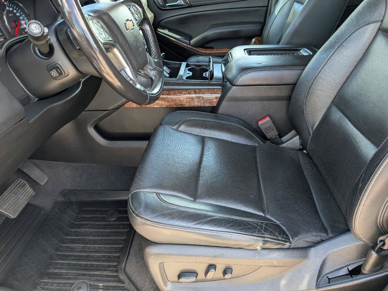 Used 2020 Chevrolet Suburban Premier RWD image 8