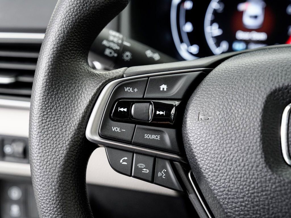 Used 2018 Honda Accord LX image 12